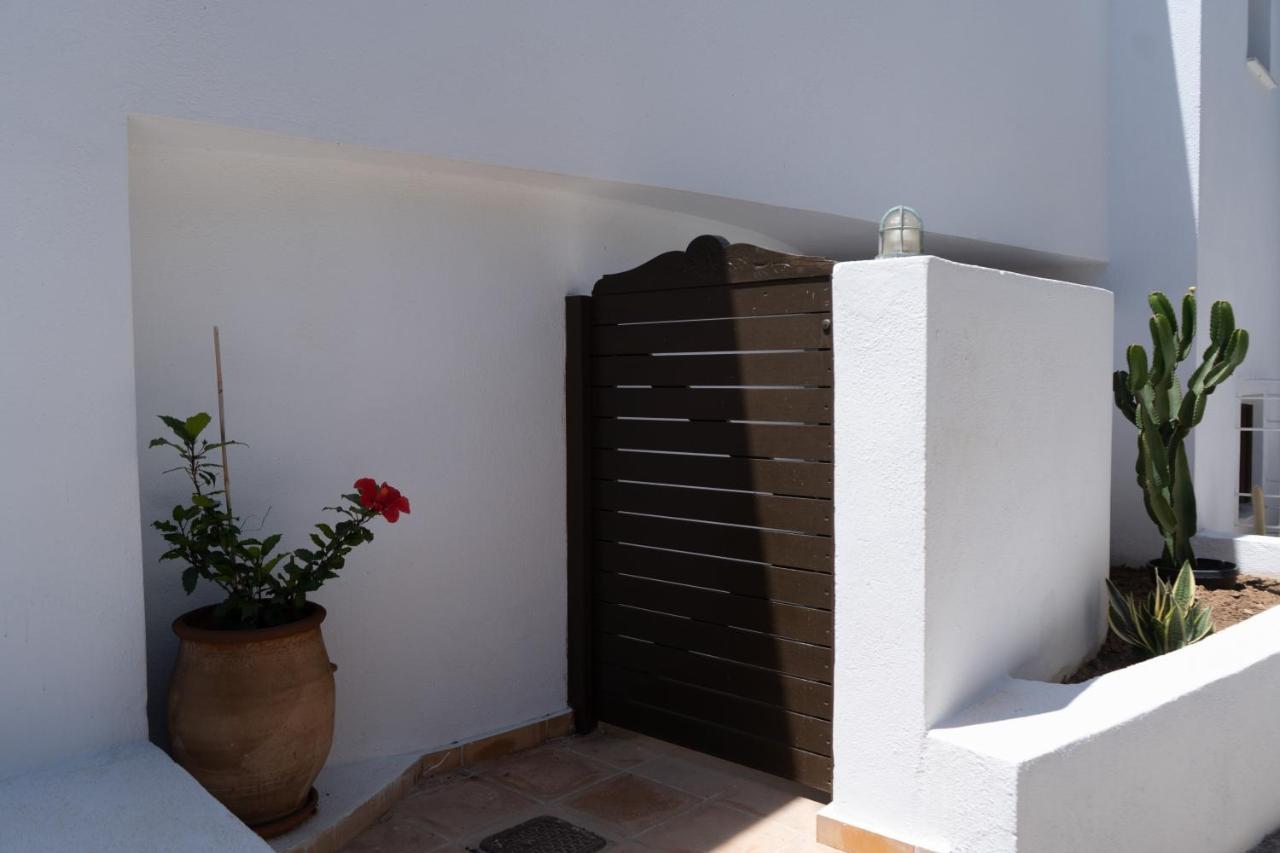 Lotos Beach Home Kini المظهر الخارجي الصورة