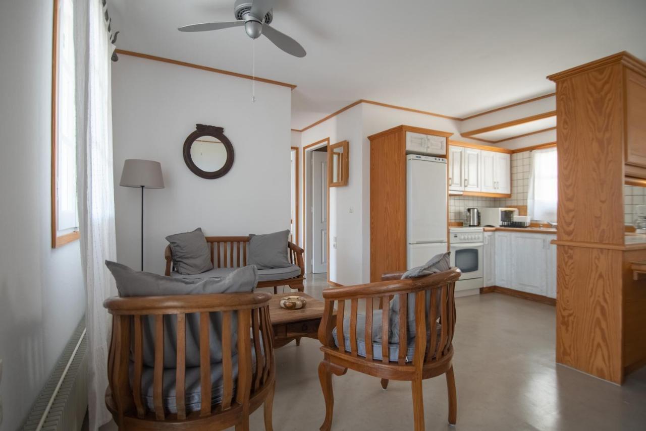 Lotos Beach Home Kini المظهر الخارجي الصورة
